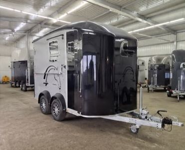 Van pour transport de chevaux